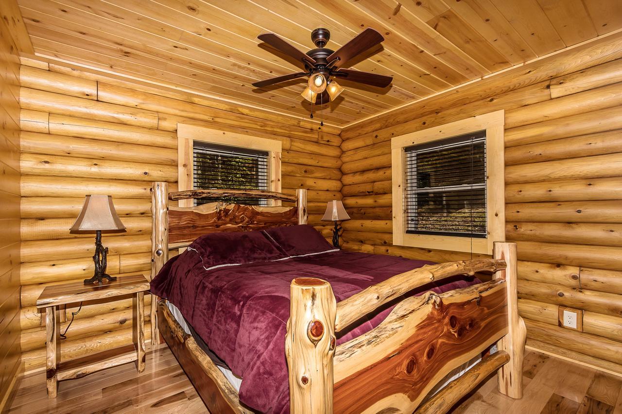 Hocking Hills Cabins & Resort Foxfire Logan Ngoại thất bức ảnh