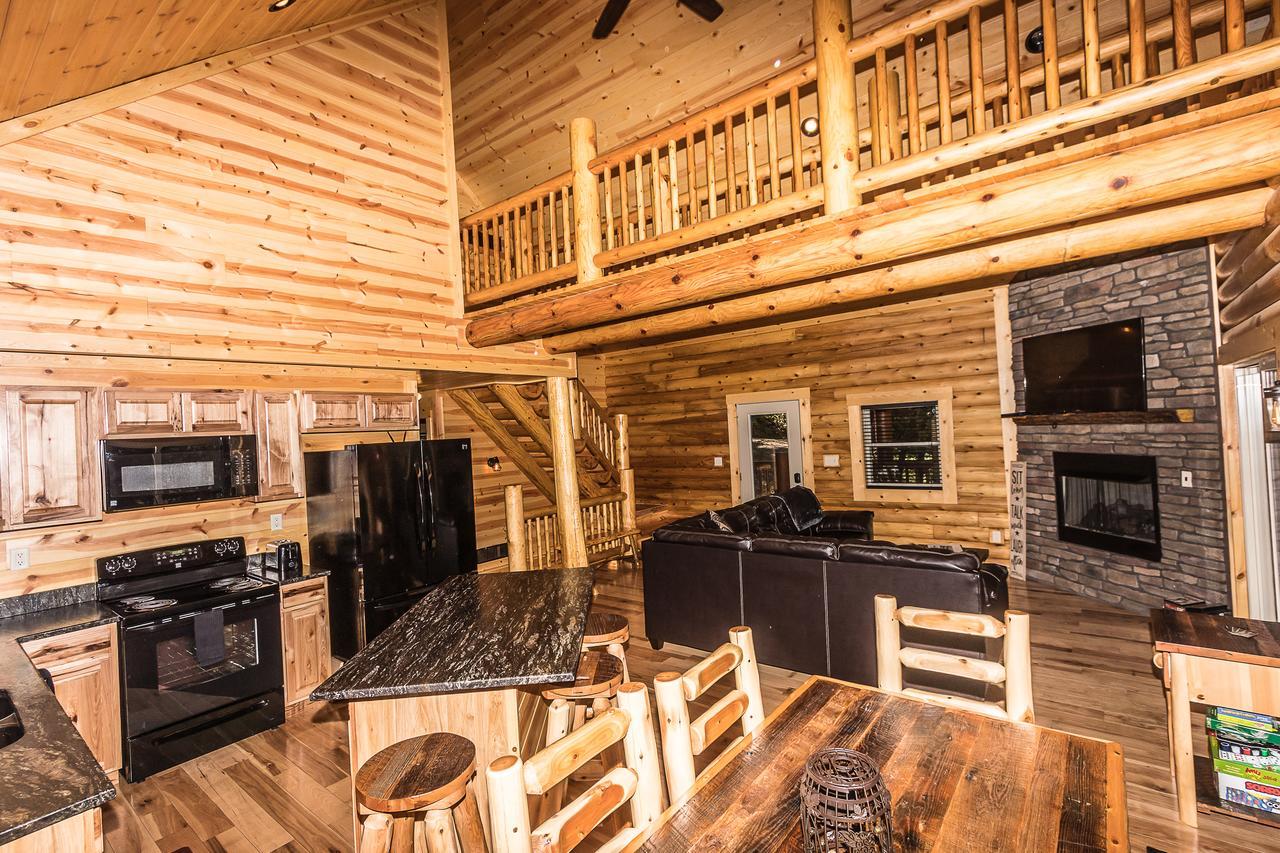 Hocking Hills Cabins & Resort Foxfire Logan Ngoại thất bức ảnh