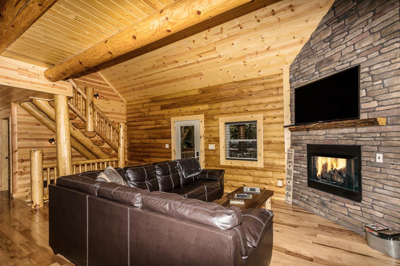 Hocking Hills Cabins & Resort Foxfire Logan Ngoại thất bức ảnh